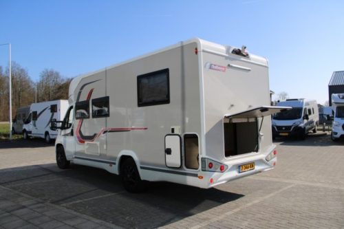 Challenger Graphite Vip Edition T 328 igual Chausson 788 AUTOM&Aacute;TICO Fiat 140 cv equipado con cama Queen y cama abatible 4 pers. (76 foto: 9