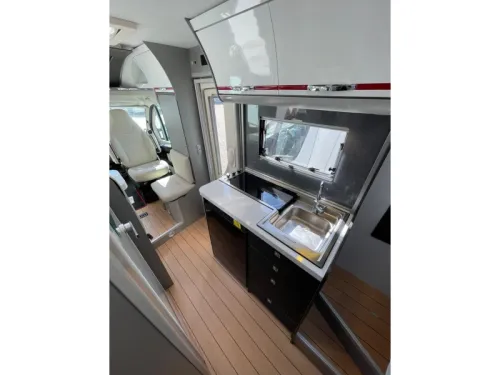 Adria Elios Adria Elios XCS Queensbed photo: 13
