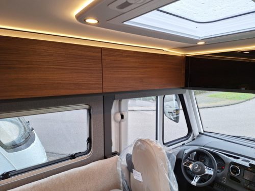 Hymer B-MC I 680 OBERSCHR&Auml;NKE STATT HUFBETT! Foto: 3