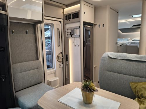 Hymer Tramp S 680 - 5 cinturones - oferta foto: 2