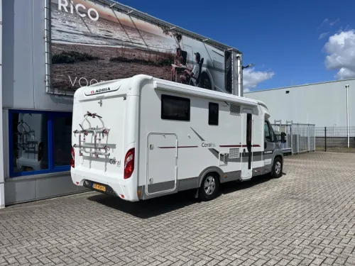 Adria Coral S 670 SL single beds/5 seat belts photo: 2