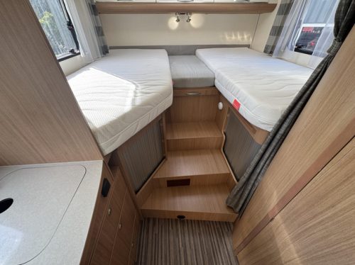 Sun Living Lido 45 M-SL Einzelbetten, Hubdach Foto: 12