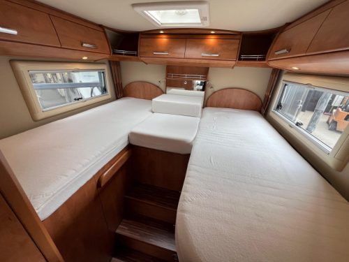 Carthago Chic C-Line T 4.8 automatic, single beds, photo: 2