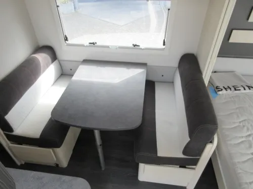 Caravelair Artica 496 MOVER AIRCO AWNING photo: 3