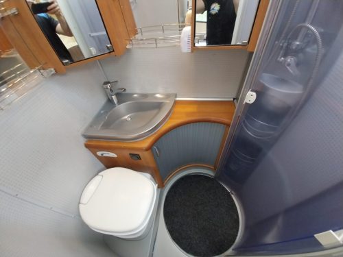 Hobby 650 With extra low beds! photo: 8