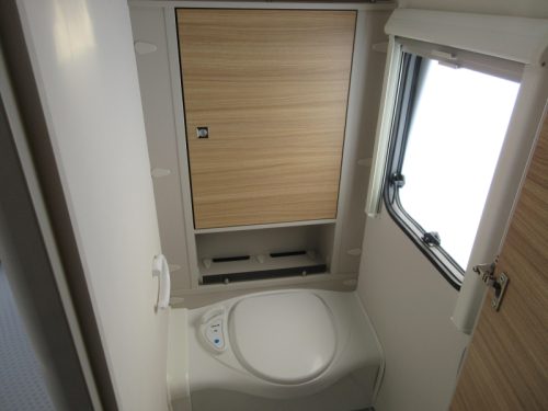 Dethleffs Generation 465 FR EINZIGARTIGES MODELL, FESTE MARKISE  Foto: 16