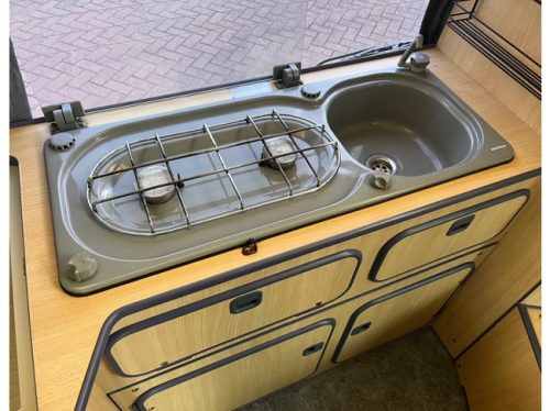 Westfalia Nugget Hubdach 4 Schlafpl&auml;tze. K&uuml;hlschrank Anh&auml;ngerkupplung Komplett ausgestattet. Foto: 16