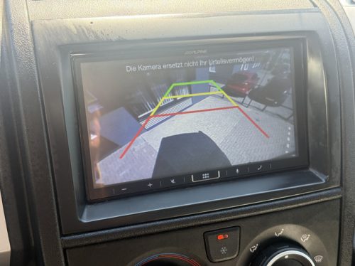 P&ouml;ssl summit shine 540 165 ch Fourgon am&eacute;nag&eacute; lit transversal store crochet de remorquage remis pliss&eacute; climatisation porte moustiquaire apple carplay cam&eacute;ra demi-cuir photo : 10