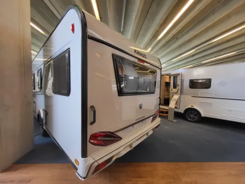 Knaus Sudwind Black Selection 460 EU de f&aacute;brica muy completo foto: 5