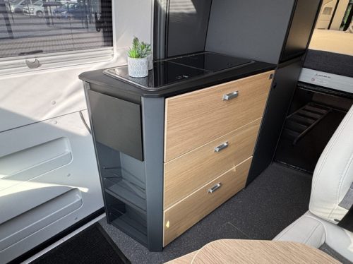 Adria Twin 640 SGX 60 Years Edition 140 hp AUTOMATIC 8-Speed Euro6 Fiat Ducato 9 Maxi **Single beds height adjustable/4 seats photo: 10