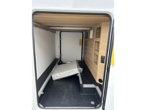 Adria Coral 600 SL 140PK L&auml;ngsbetten Garage  Foto: 18