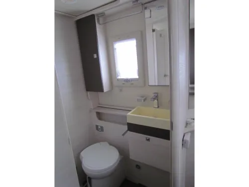 Chausson 7118 XLB Queenbed, Hubdach Foto: 7