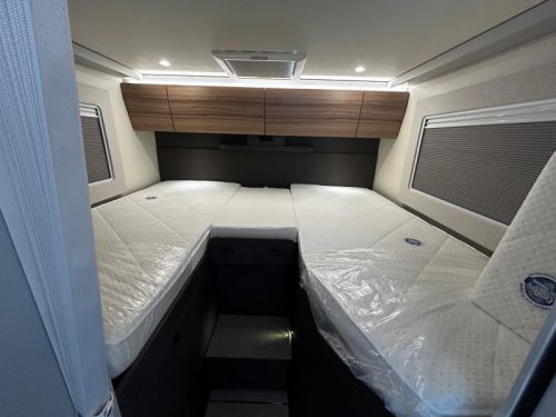 B&uuml;rstner B66 690 TD Leather upholstery Truma6E photo: 16