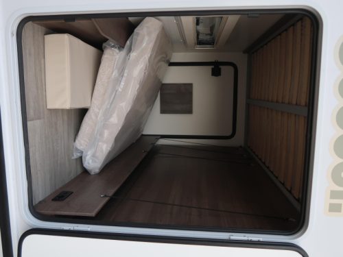 Benimar Cocoon 425 LARGE BUNK BED AND POP-UP BED photo: 7