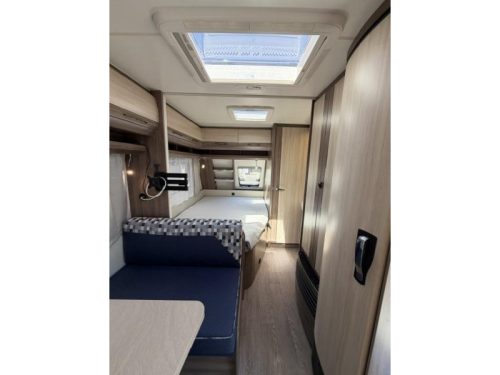 Hobby De Luxe 400 SFE Incl. Awning and Awning photo: 13