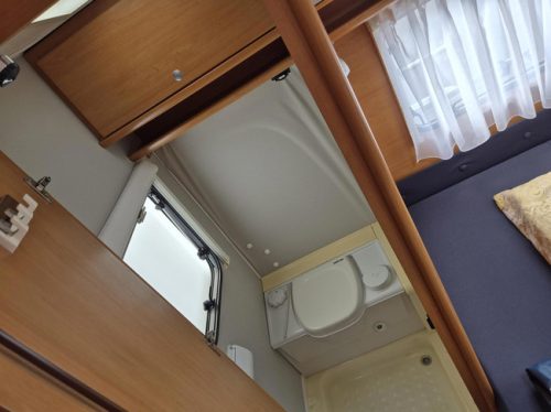 Dethleffs Camper Lifestyle 510 French bed, mover, awning + VT photo: 16