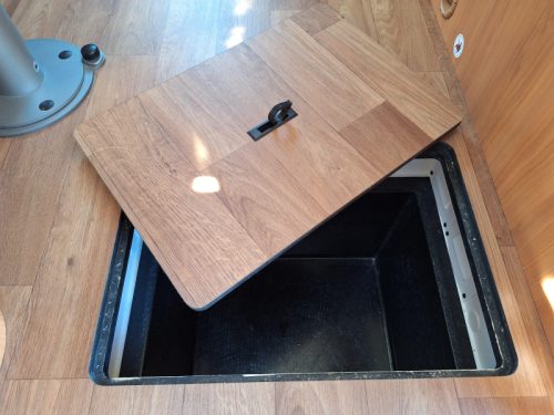 Hymer Tramp 704 SL 2 EINZELBETTEN-180PS  Foto: 3