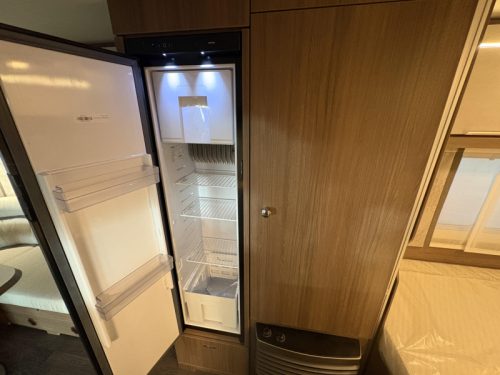 Tabbert Cazadora 490 TD Rundsitzgruppe / franz&ouml;sisches Bett Foto: 13