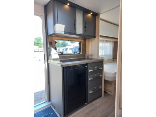 Hobby De Luxe 460 LU 1500kg  foto: 8