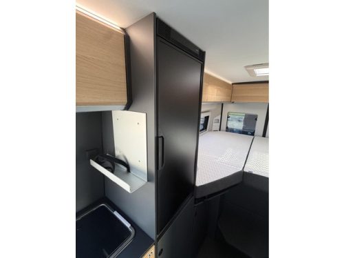Adria 640 SLB 60 Years 8T-Automaat Enkele Bedden Luifel Luxe Cabine foto: 15