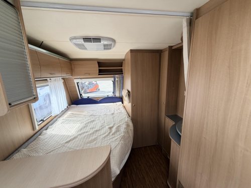 B&uuml;rstner Averso Fifty 460 TS Airco! Sch&ouml;nes Vorzelt franz&ouml;sisches Bett Foto: 6