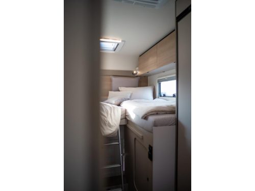 LMC Tracer 690EL model 2027 single beds  photo: 19