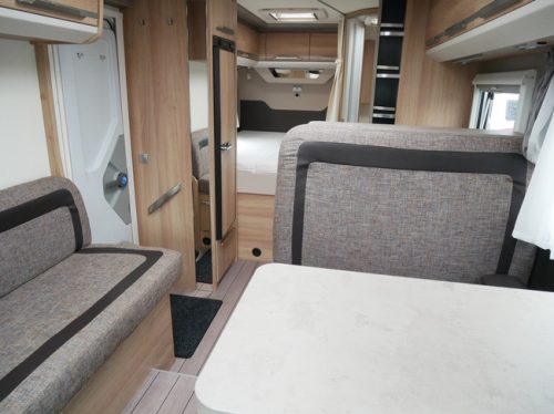 Knaus Sky TI 650 MF, Automatik, Franz&ouml;sisches Bett, Fahrradlift Foto: 9