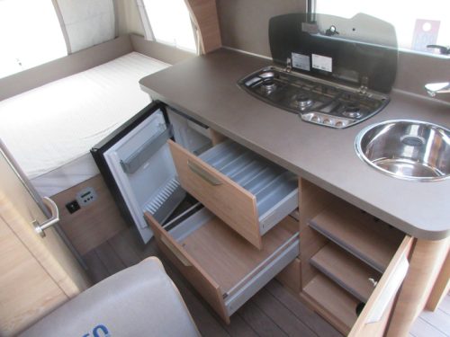 Knaus Sudwind 420 QD MIT RANGIERHILFE UND UNICO Foto: 10