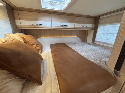 B&uuml;rstner Travel Van T590 TRANSVERSE BED+DINETTE EURO 6 SOLAR PANEL photo: 2