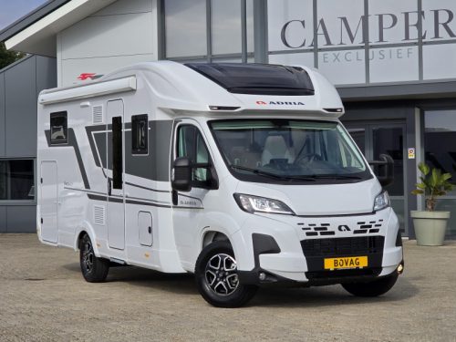 Adria Matrix Plus 670 DL Neuestes Modell 8-Gang-Automatik Foto: 4