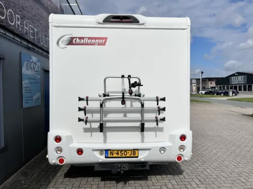 Challenger 288 EB Queensbett/Hubbett/155 PS Foto: 3