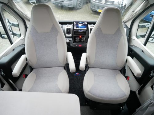 Carado T337, Automatic, Single beds, XXL Garage, 2x Air Conditioning photo: 5