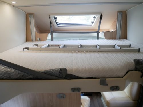 B&uuml;rstner Ixeo IT 726 G, Automatic, Single beds, Pop-top roof, XXL Garage photo: 19