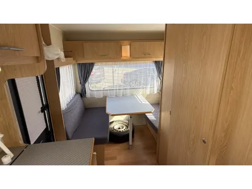 Home-Car Confort 42 2x Sitzgruppe Toilettenraum Foto: 1
