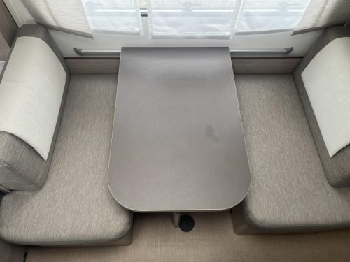 B&uuml;rstner Premio Life 480 TS - Mover - Cassette Awning  photo: 15