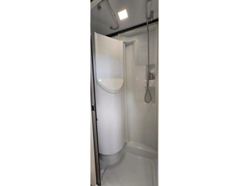 Adria Twin 640 SGX Sports photo: 18