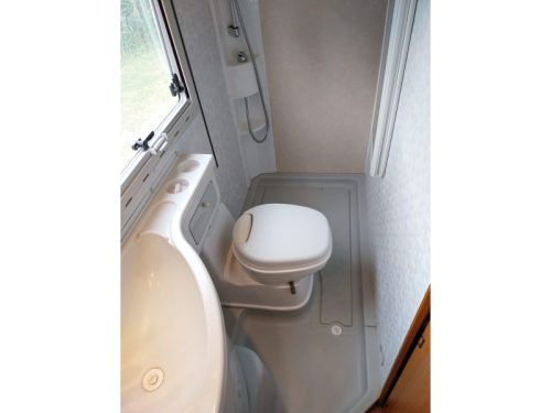 Adria Coral 640 Sch&ouml;ner Einsteiger-Camper! Foto: 11