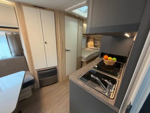 Hobby De Luxe 495 UL photo: 1