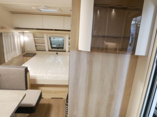Hobby De Luxe 460 SFF Model 2027 photo: 11