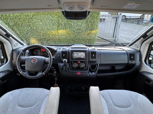 Hymer Yellowstone 640 pop-top roof 160 hp *4 PERSON* Euro6 Fiat Ducato **Single beds/Pop-top roof with 2 berths/4 seats/Lithium/Sun photo: 6