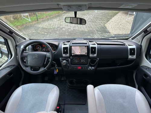 B&uuml;rstner Delfin T 690 G - navi photo: 8