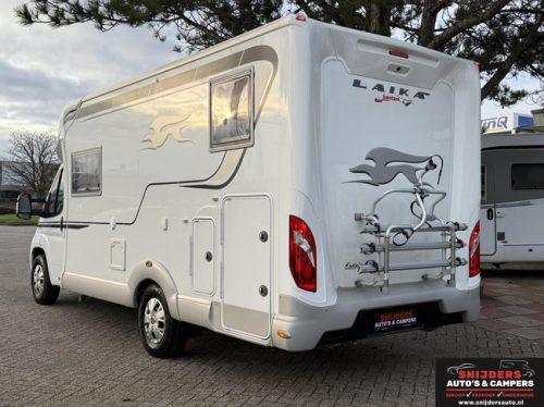 Laika Ecovip 309 Single Beds Pop-top roof photo: 2
