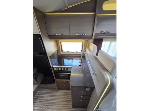 Adria MATRIX SUPREME M687 SL Foto: 13