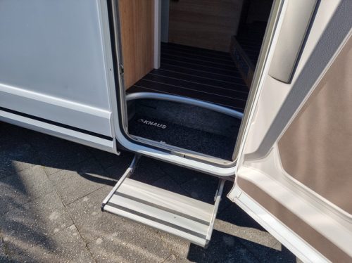 Knaus R11 Van TI 650 MEG Vansation | Automatic | Roof air conditioning | Single beds | Camera | Lane-assist | Very good condition! photo: 6