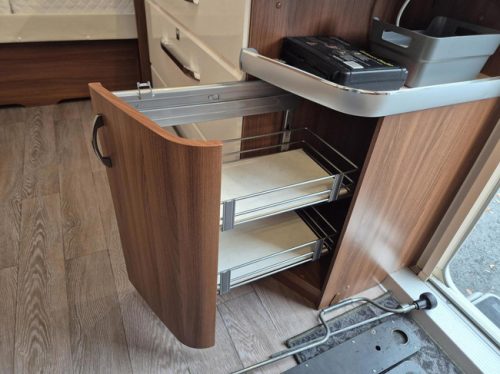 Hobby 540 UFF Nw condition. French bed, mover + Thule awning photo: 12