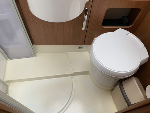 Hymer B 514 SL Star-Edition, AUTOMATIC, Integral, Engine air conditioning, Air suspension, Alko-Max-chassis, Transverse bed & pull-down bed Marum Camper centrum on the road photo: 32