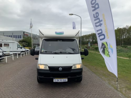 McLouis Lagan 253 G Semi-integrated, Small camper, with bicycle garage, Transverse bed, Year 2006 Camper centrum On The Road photo: 5