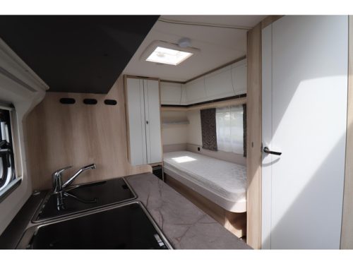 Hobby De Luxe 460 LU Autark / Lits Jumeaux photo : 13