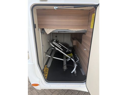 Chausson Flash 718 EB French bed+pop-top roof bicycle rack solar panel electric dish tv mosquito net remis plisse photo: 4