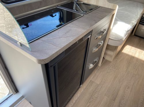 Hobby De Luxe 460 LU photo: 7